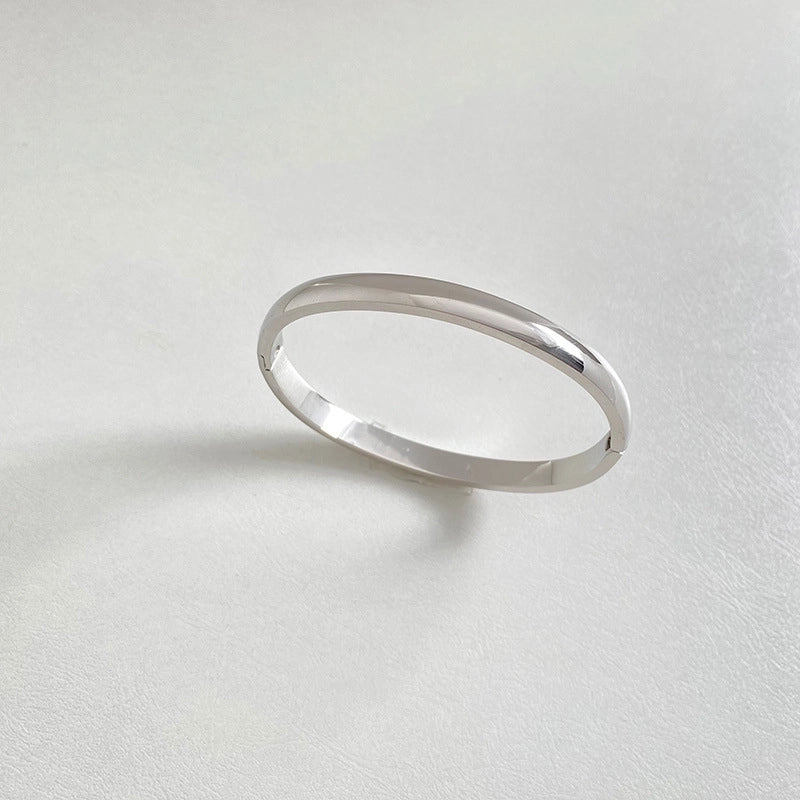Minimalist Solid Color 304 Stainless Steel 16K Gold Plated White Gold Plated Gold Plated Bangle In Bulk