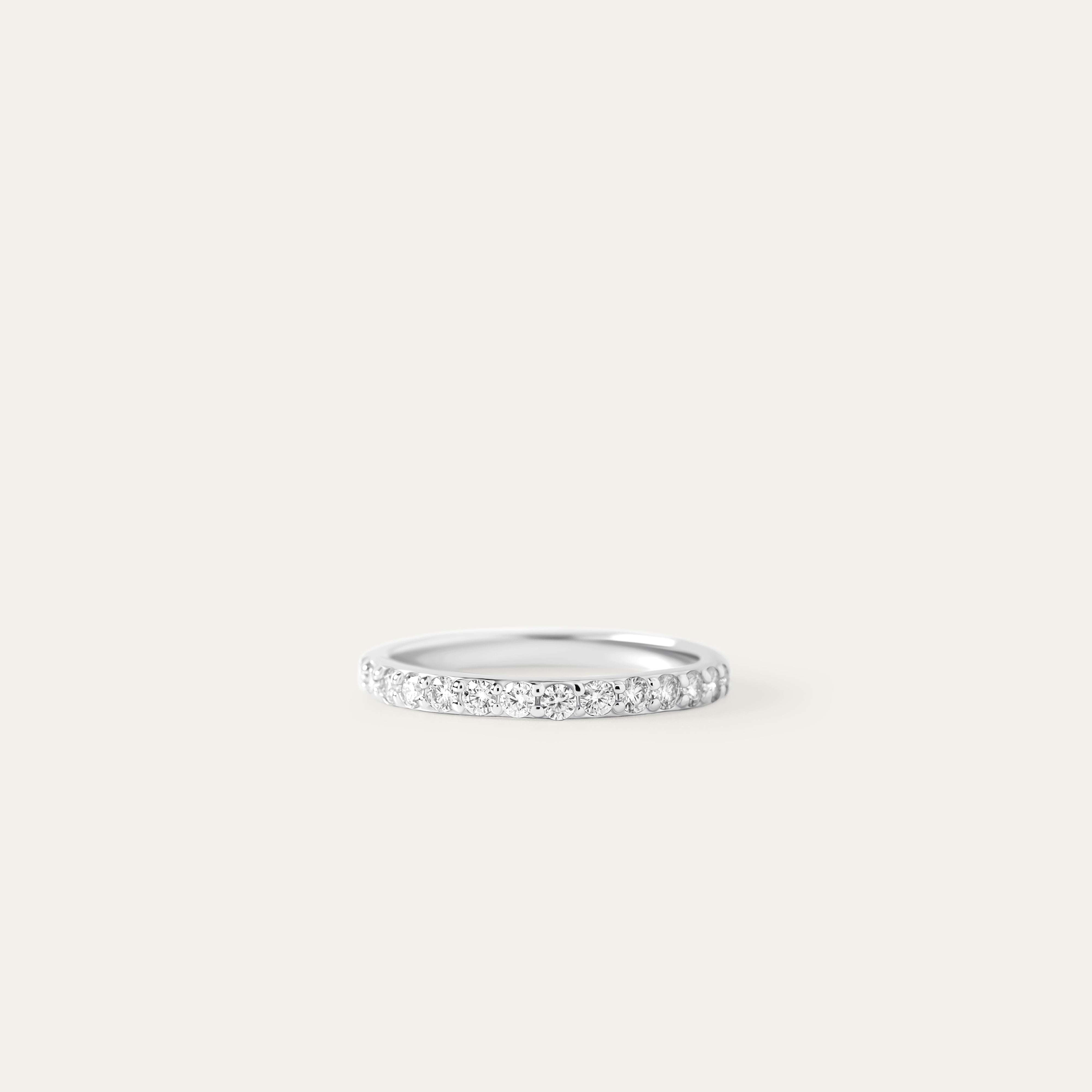 Kerr 2.2ct Moissanite Ring (925 Sterling Silver. Size 4)