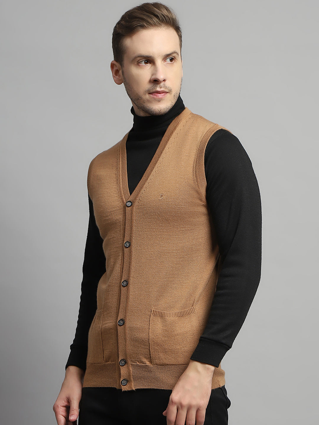 Men Beige Solid V Neck Sleeveless Cardigan