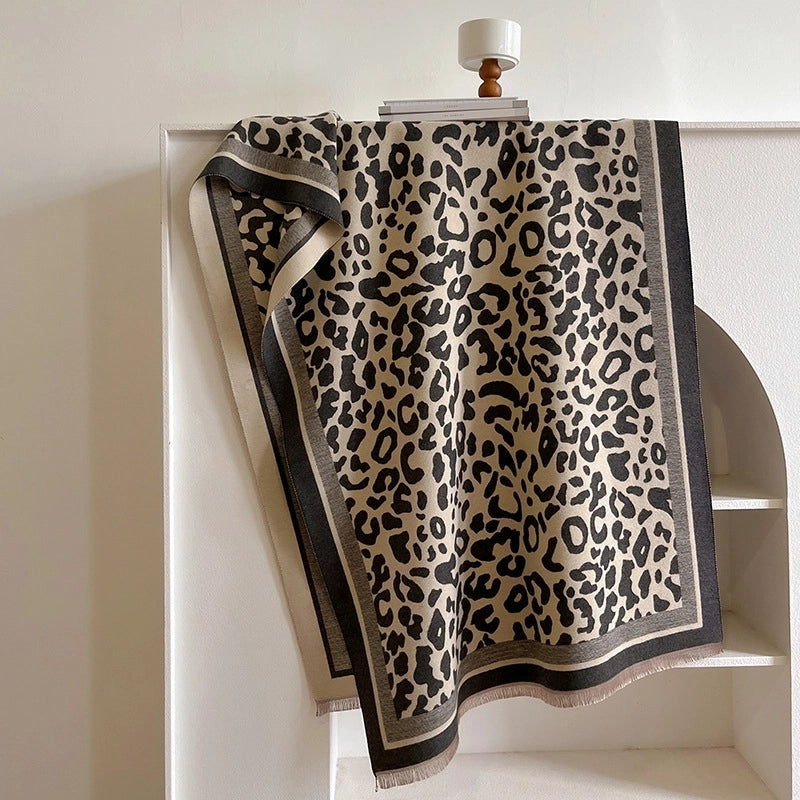 Unisex Minimalist Leopard Imitation Cashmere Scarf