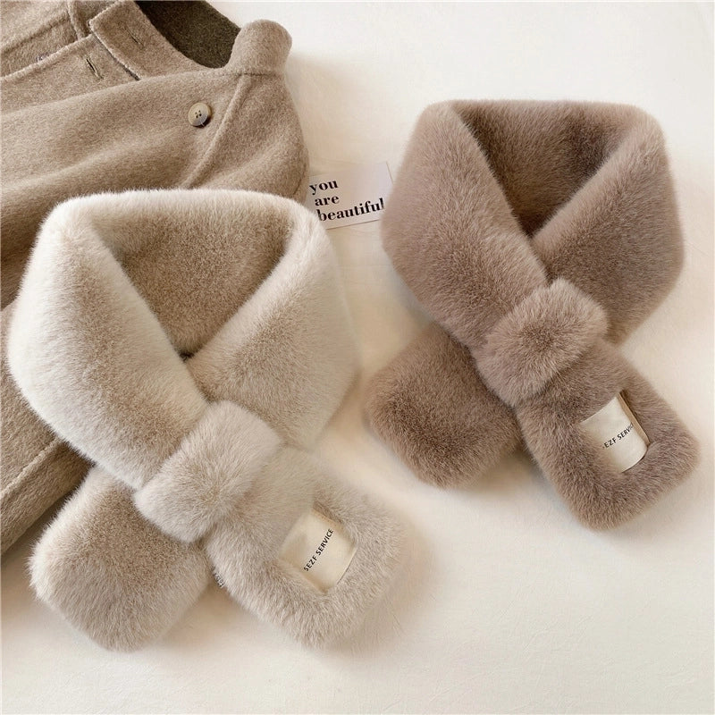 Women's Minimalist Solid Color Imitation Fur Polyester Winter Scarves