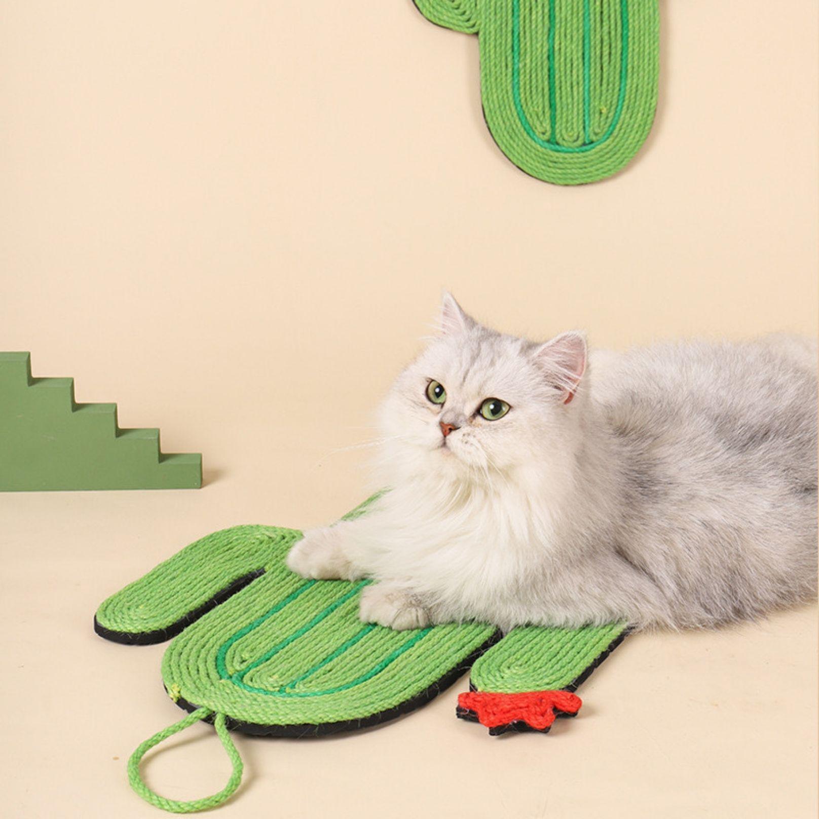 Colorful Cartoon Shaped Sisal Rope Cat Scratcher Mat