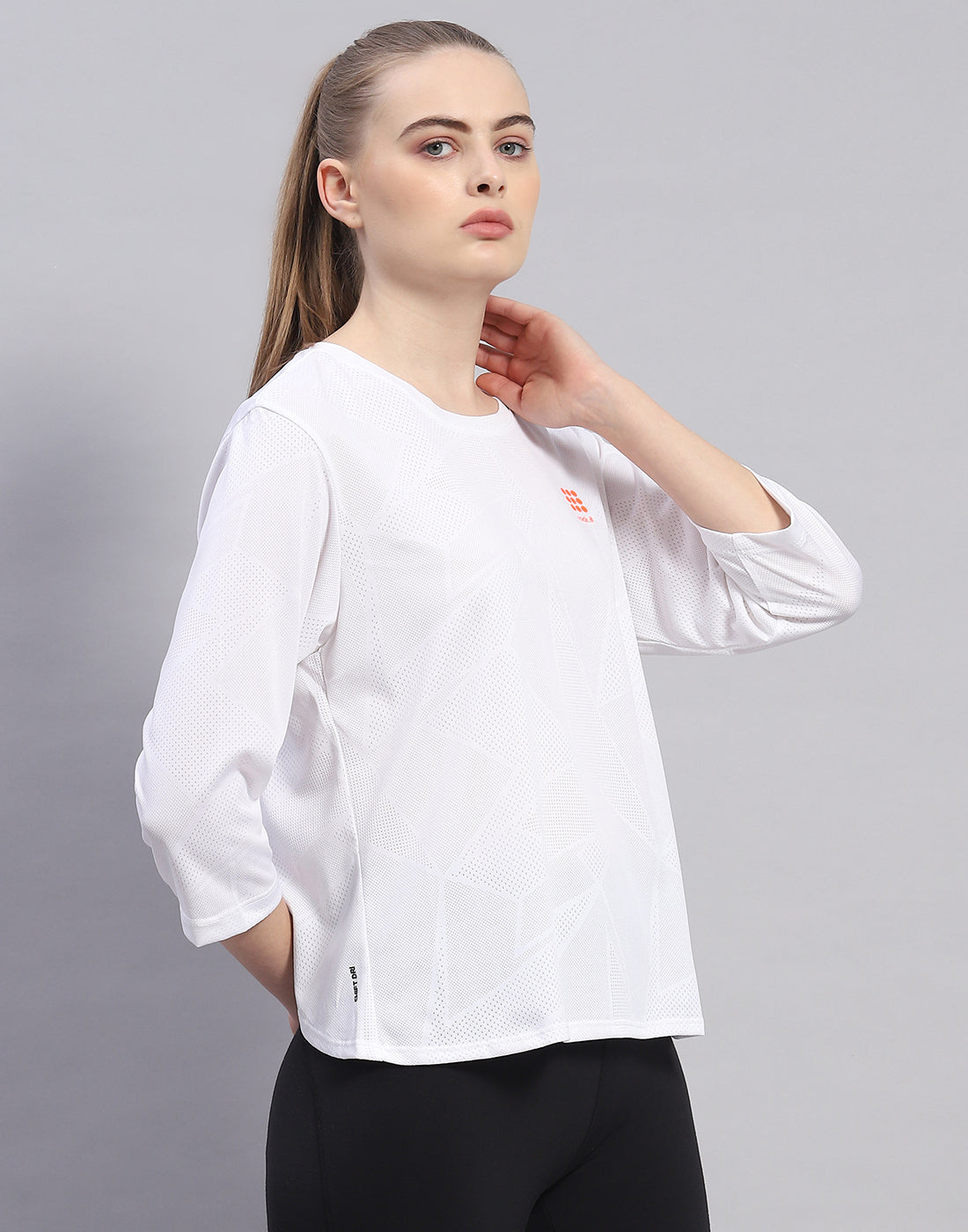 Women White Solid Round Neck Half Sleeve Top