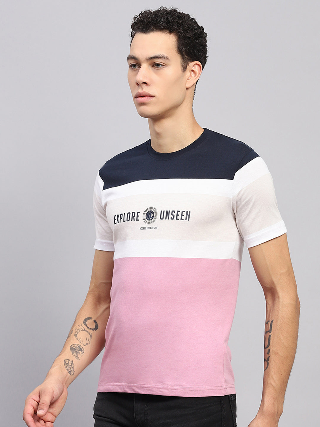 Men White & Pink Stripe Round Neck Half Sleeve T-Shirt