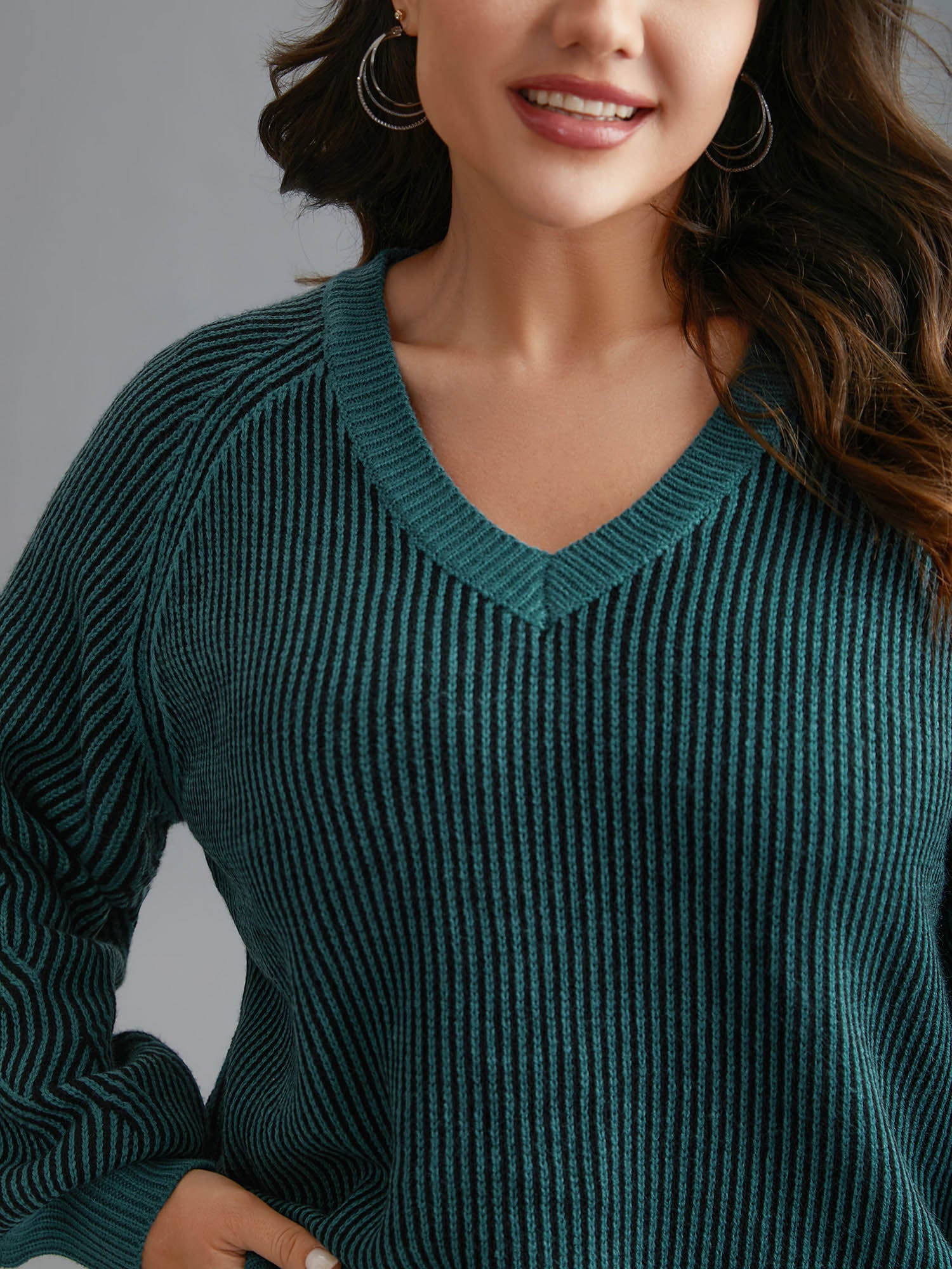 Cable Knit V-Neck Raglan Sleeve Pullover