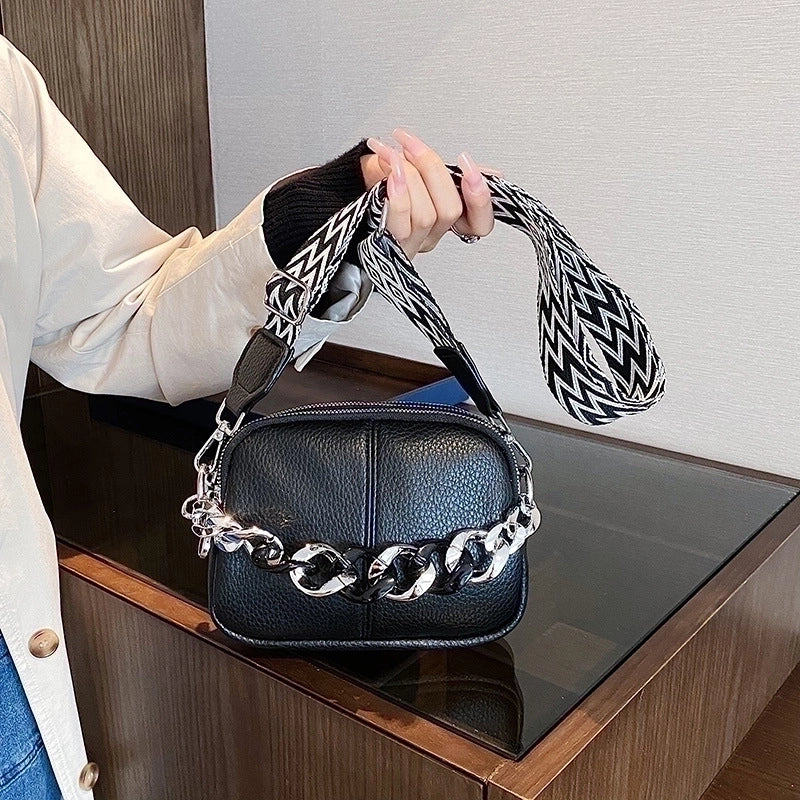 Women's Small All Seasons Pu Leather Solid Color Streetwear Chain Square Zipper Shoulder Bag