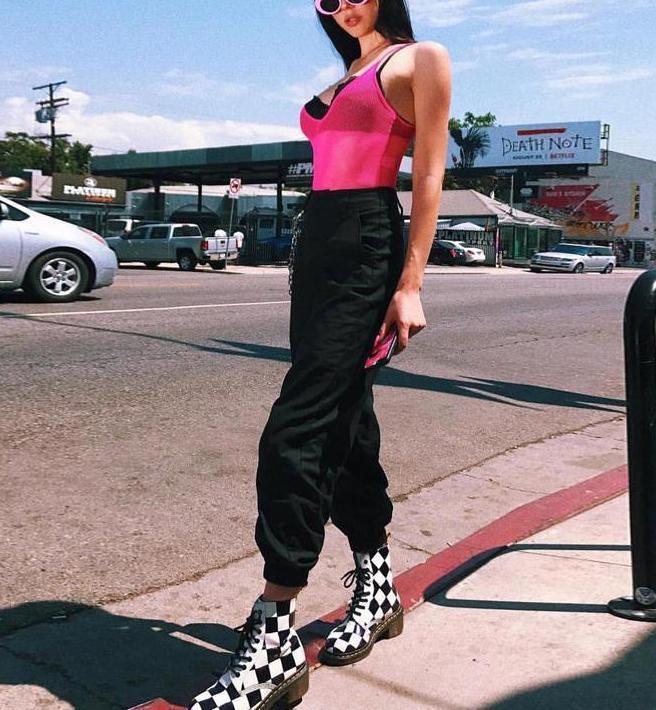 High Waisted Straight Trouser With Chain