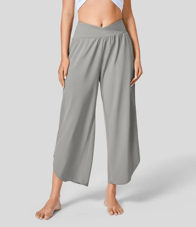 Breezeful™ crossover pants with high waistband and pleated side pockets