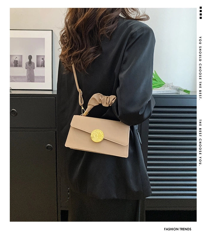 Women's Medium Pu Leather Solid Color Streetwear Square Magnetic Buckle Crossbody Bag