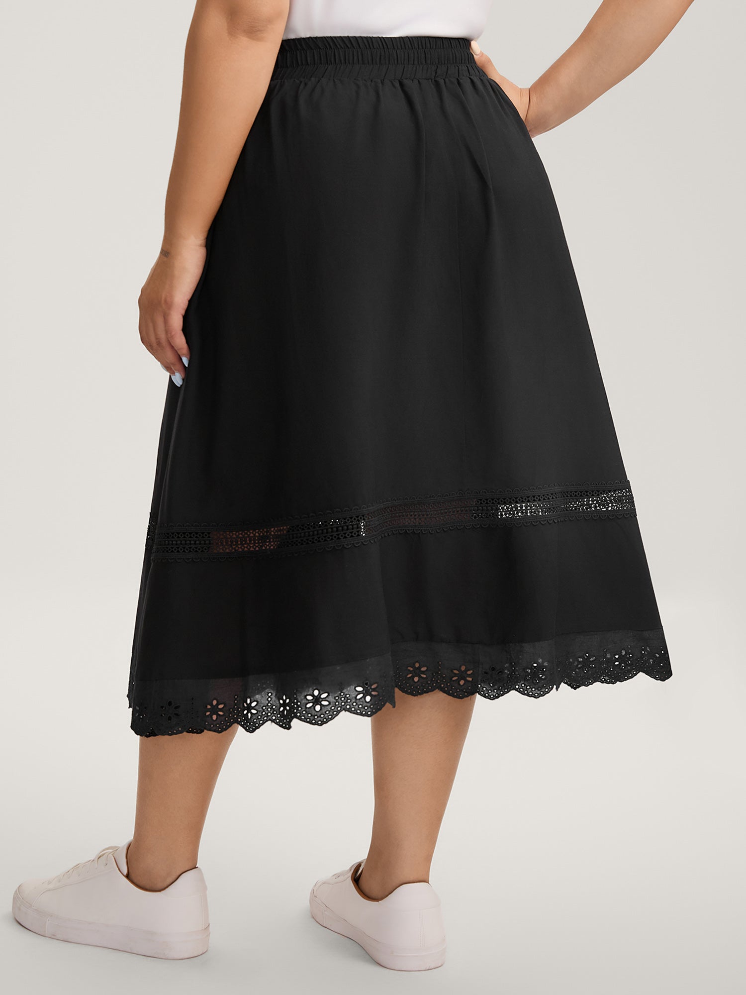 Shirred Lace Trim Pleated Midi Skirt