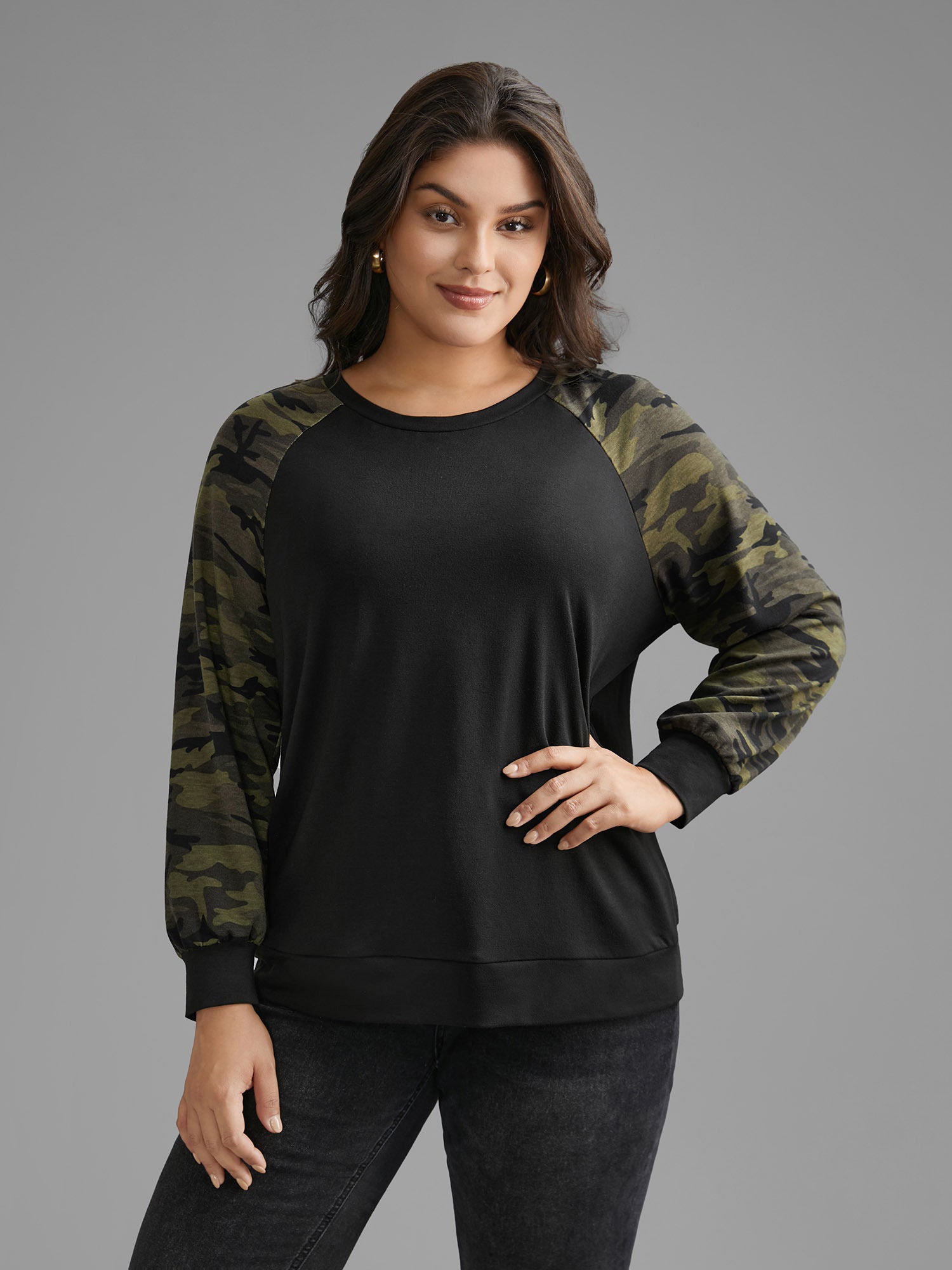 Camouflage Patchwork Raglan Sleeve Sweatshirt