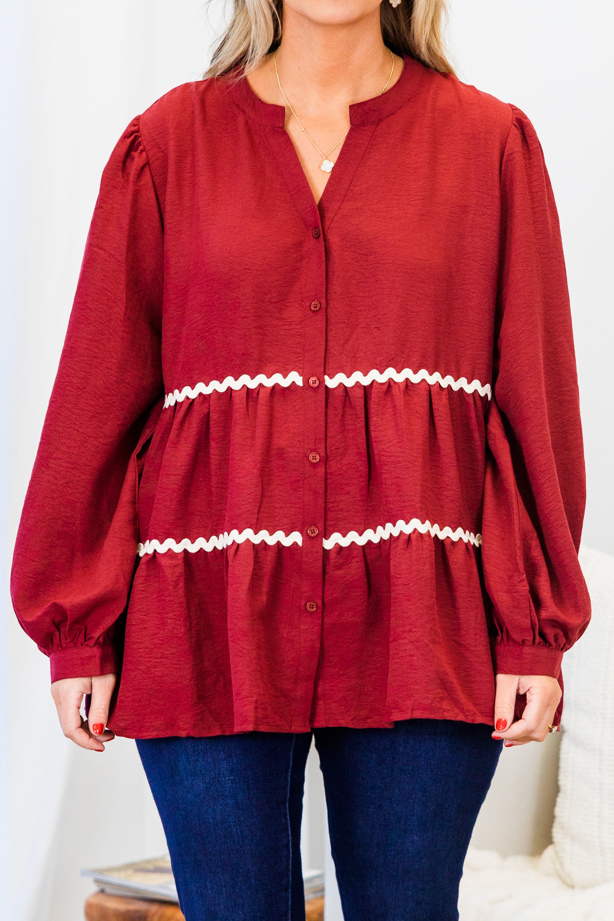 Honeycrisp Top. Burgundy