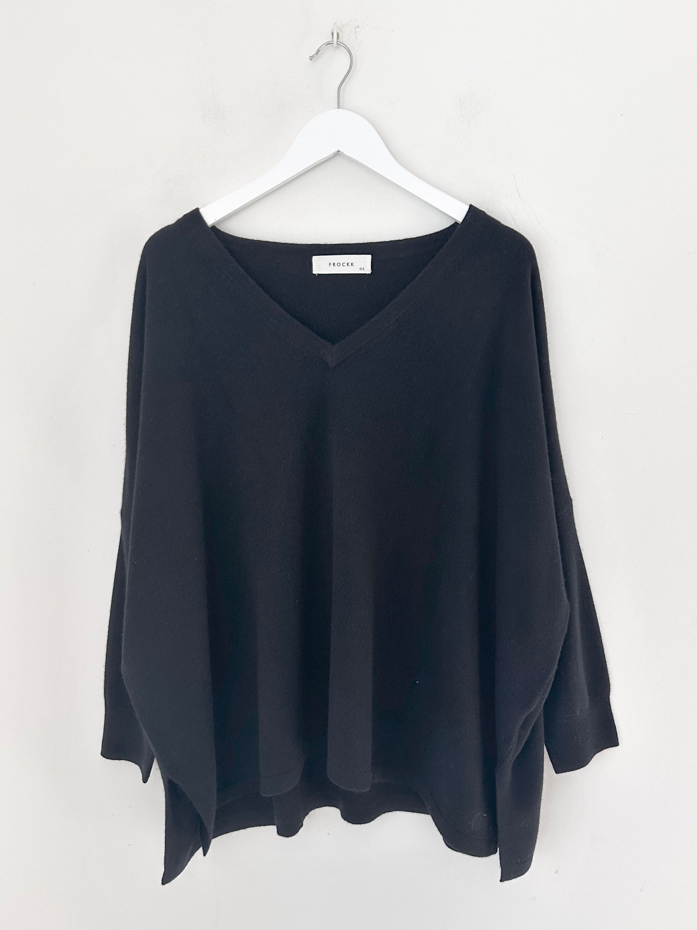 relaxed boyfriend knit-black cashmere
