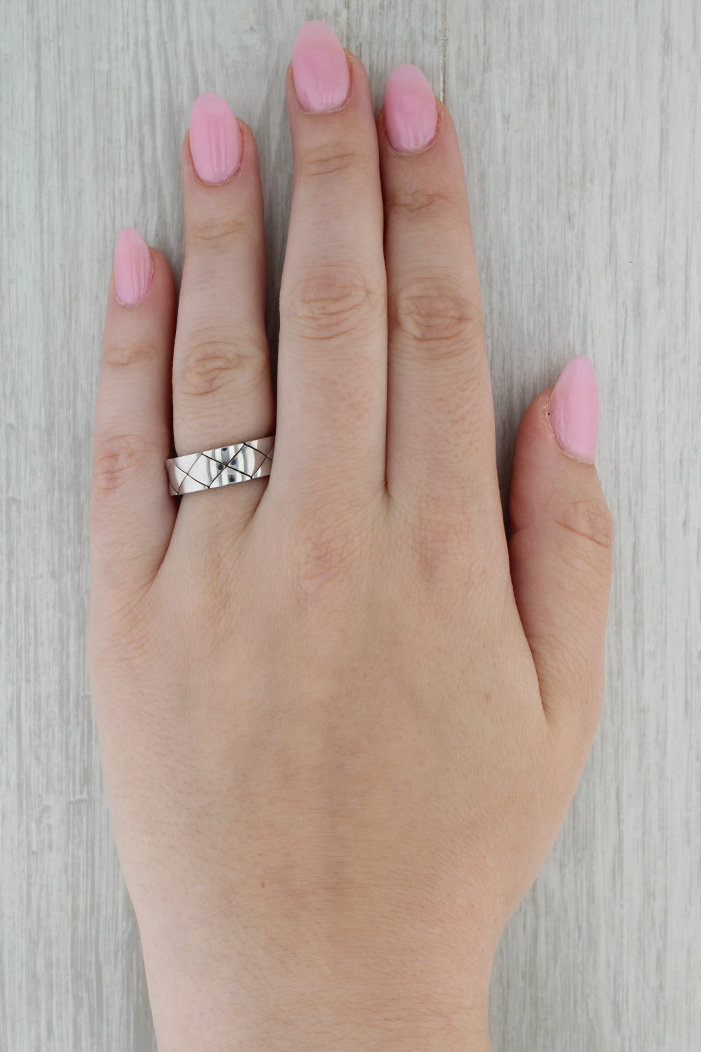 Chanel Matelasse Quilted Coco Crush Mesh Band Ring 18k White Gold Size 9.25