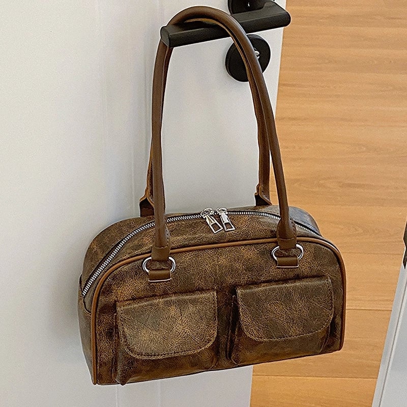 Retro Underarm Bag For Women Winter New Simple Fashion Shoulder Bag Niche Large Capacity Portable Commuter Bag