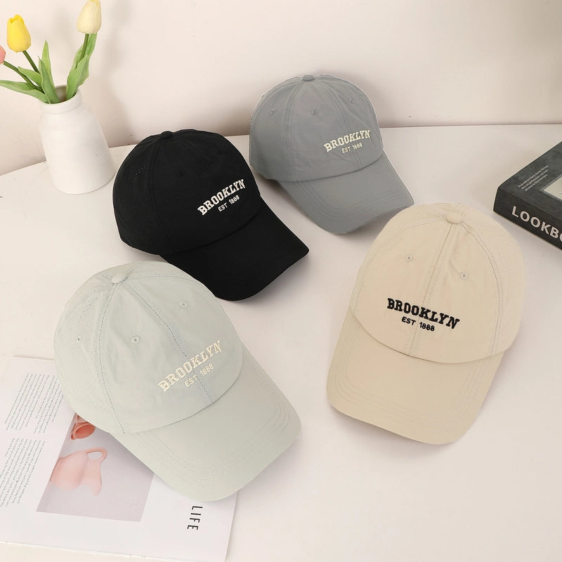 Unisex Minimalist Classic Style Sports Letter Embroidery Wide Eaves Curved Eaves Baseball Cap