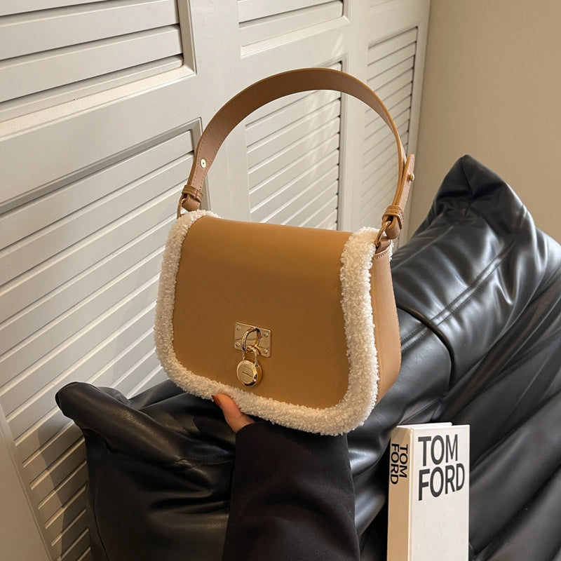 Women's Small PU Solid Color Elegant Classic Style Streetwear Plush Square Flip Cover Saddle Bag