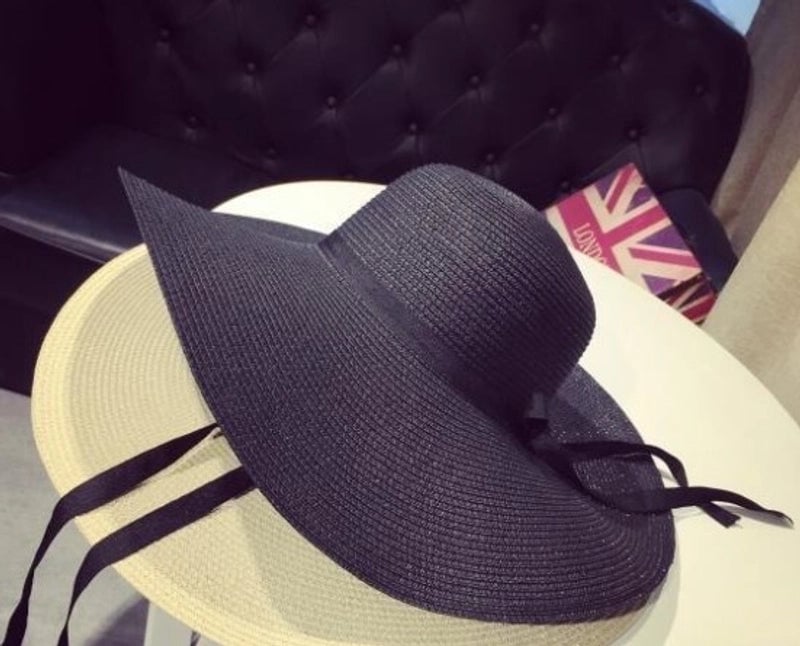 Foldable Beach Holiday Vacation With Straw Hat