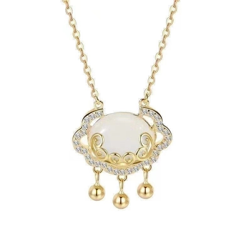 Romantic Minimalist Letter Moon Butterfly Alloy Acrylic Artificial Pearls Artificial Diamond Gold Plated Silver Plated Plating Inlay Necklace