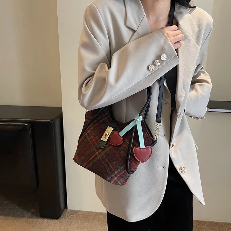 Women's Suede Lattice Heart Shape Vintage Style Classic Style Ornament Sewing Thread Metal Button Bucket Zipper Buckle Shoulder Bag Crossbody Bag Bucket Bag