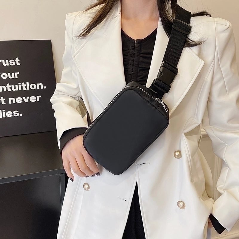 Women's Oxford Cloth Solid Color Classic Style Streetwear Sewing Thread Square Zipper Fanny Pack