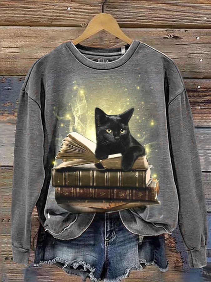 Women's Vintage Books & Cat Art Design Printed Sweatshirt