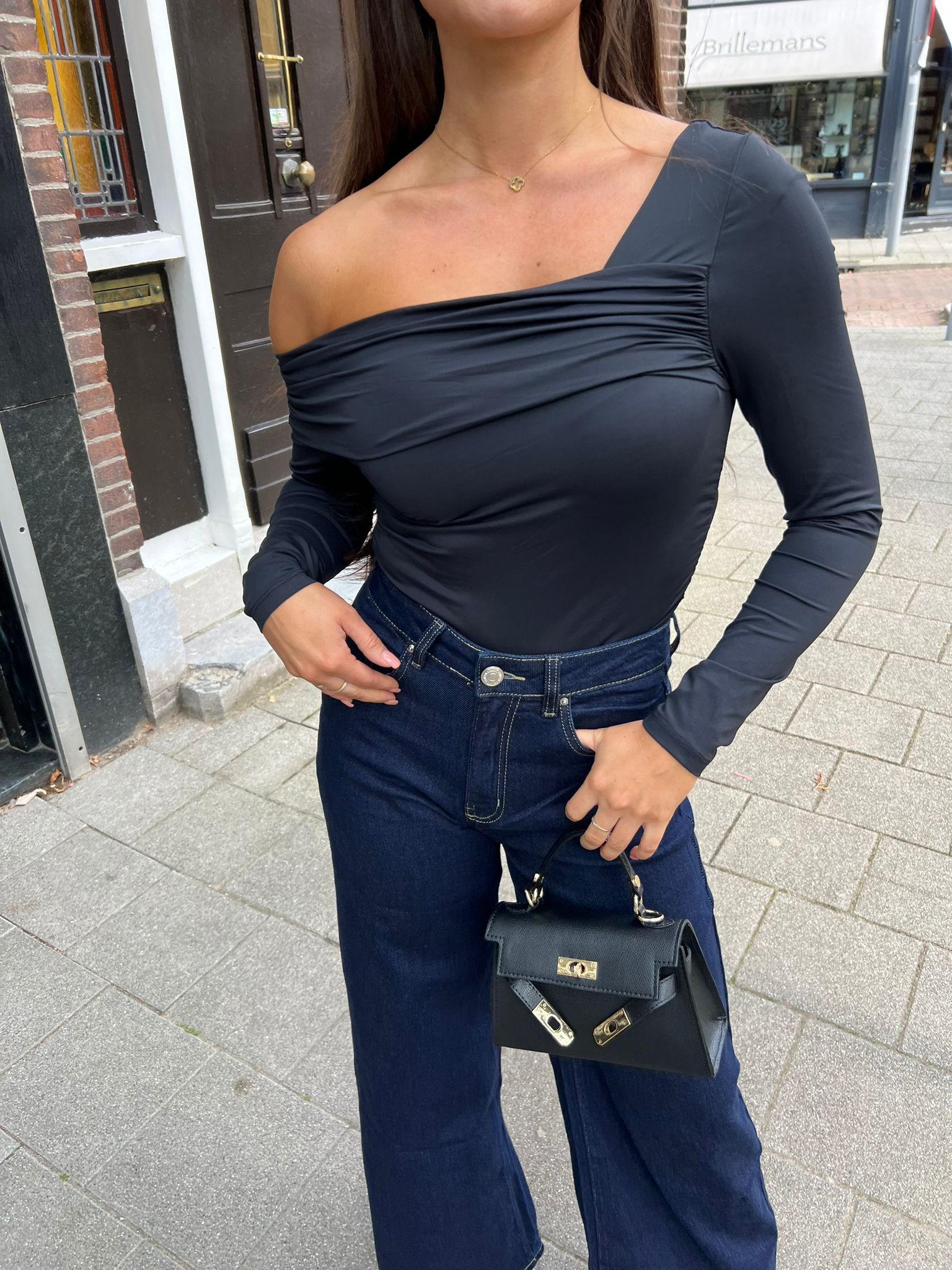 Mia Asymmetrisch Body Black