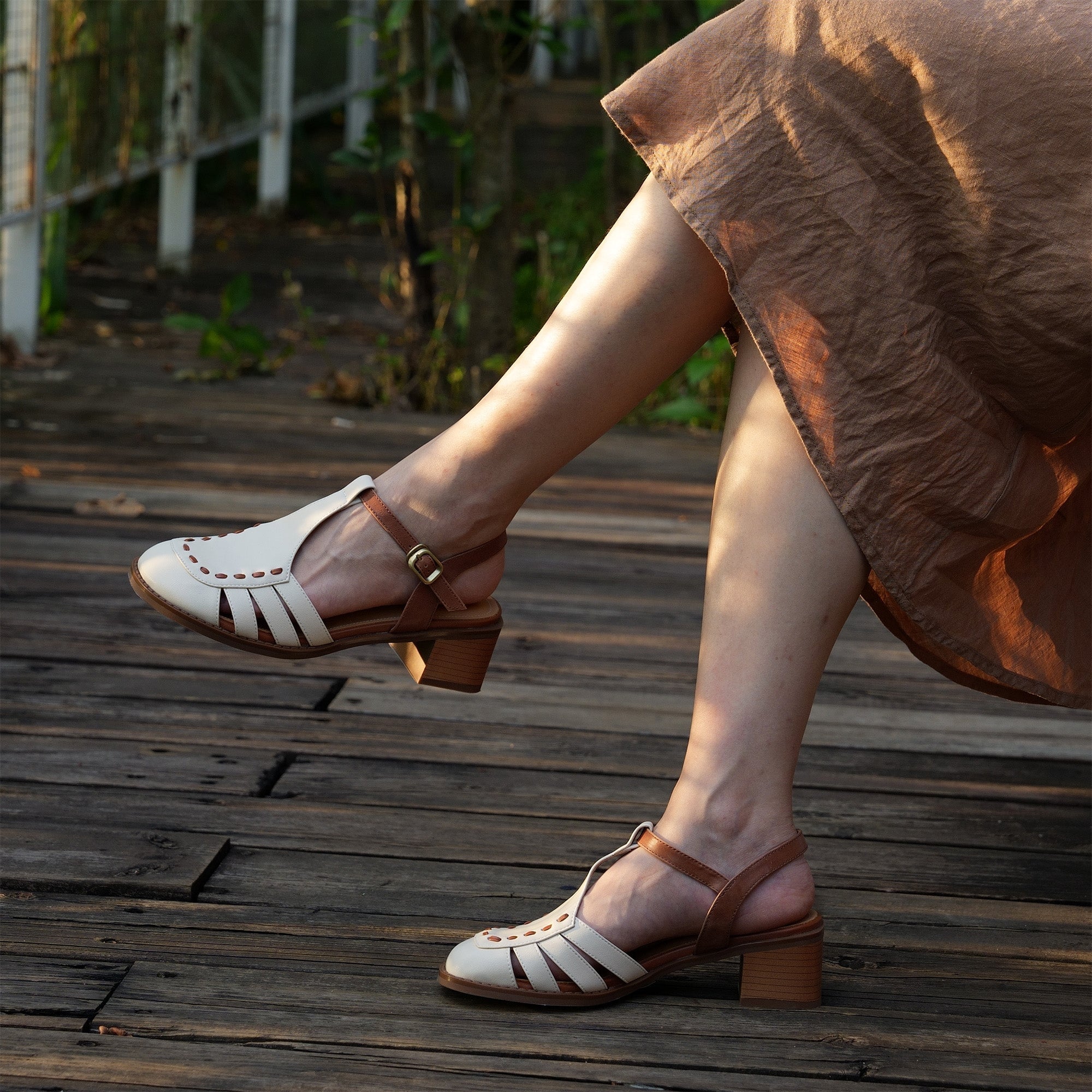 Designer Fisherman Shoes Genuine Leather Gladiator Sandals in Beige/Apricot