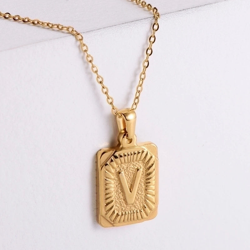 304 Stainless Steel 18K Gold Plated Minimalist Plating Letter No Inlaid Pendant Necklace