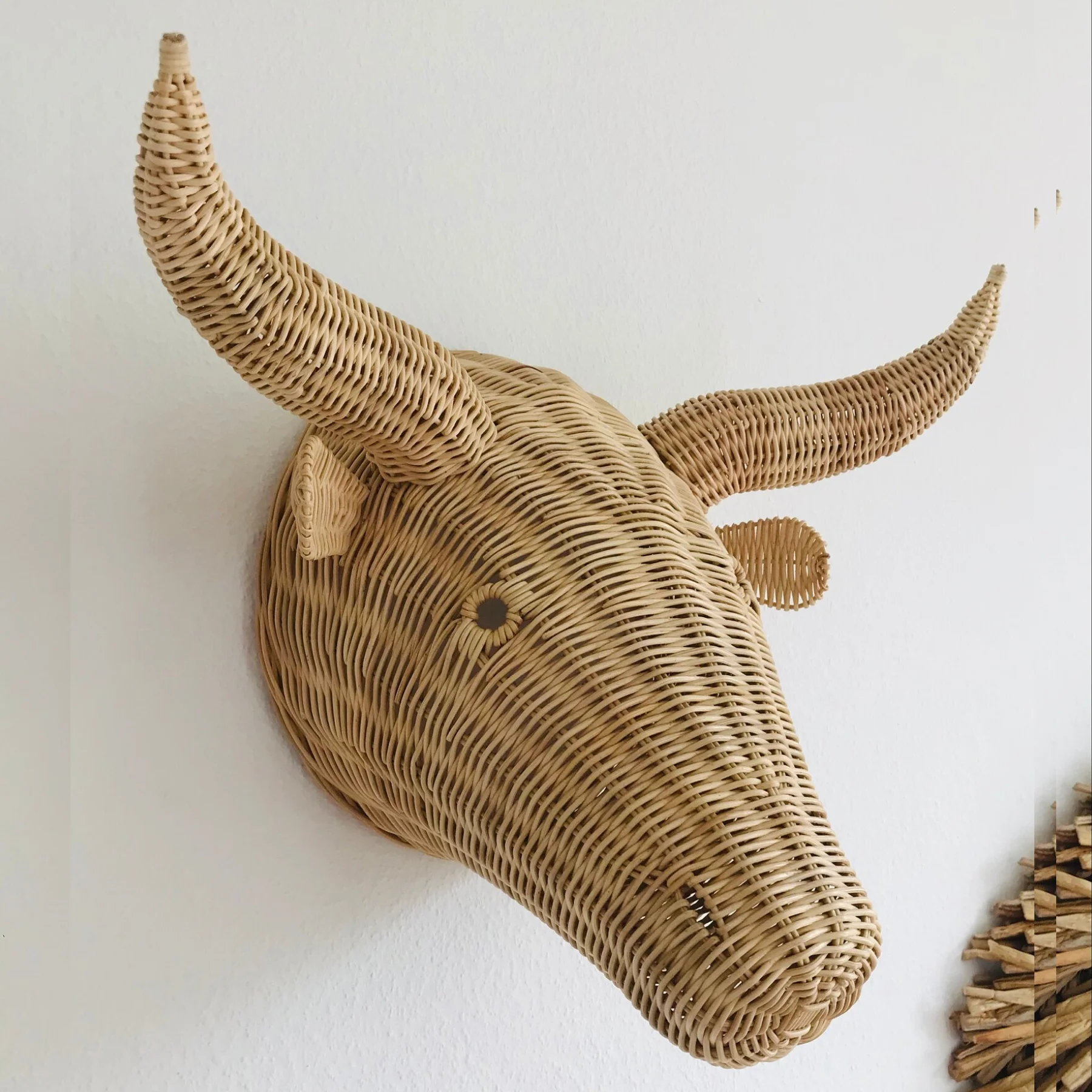 Special products Medieval style woven rattan wall decorations buffalo head wall decorations home furnishings