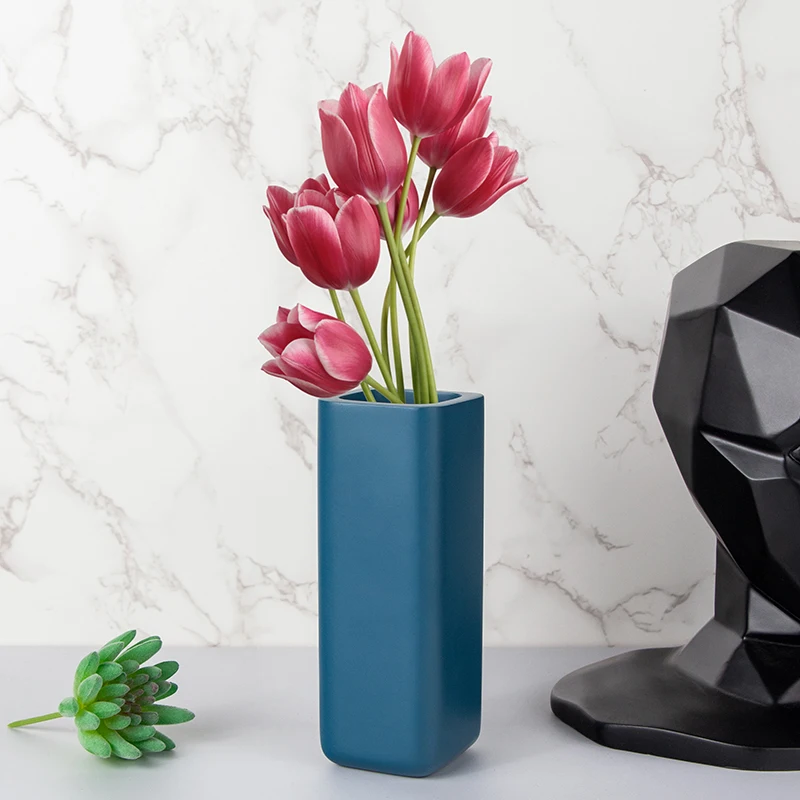 Resin Art Vase Mini Flower Vase Matte Flower Vases for Home Decor