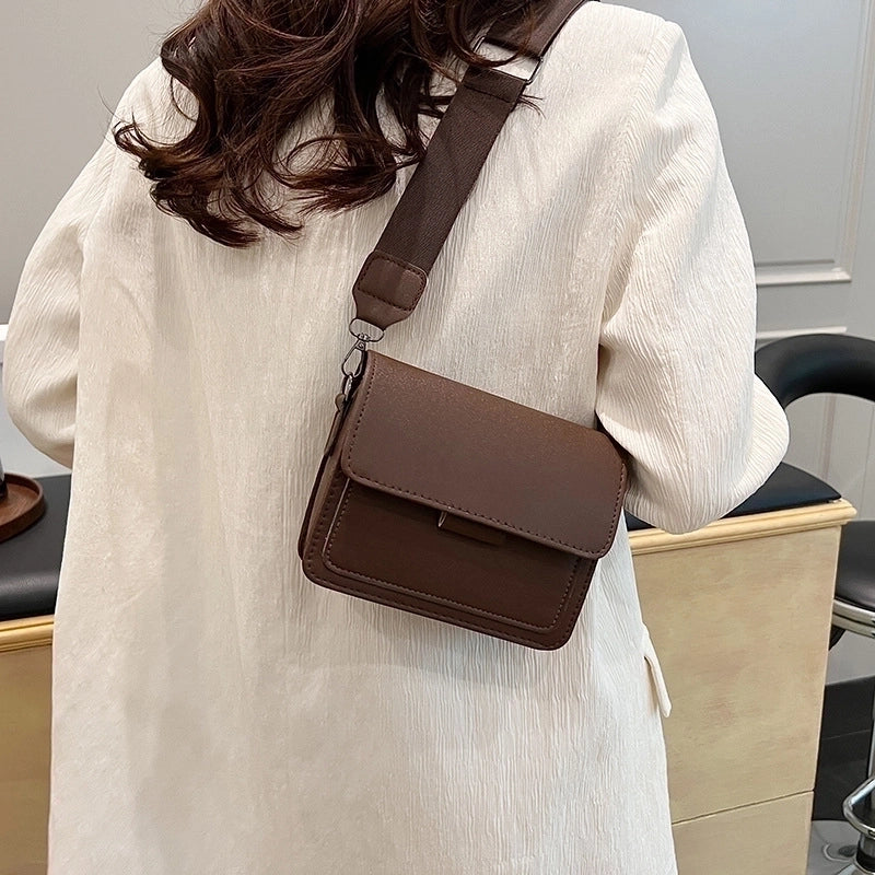 Women's Medium Pu Leather Solid Color Vintage Style Classic Style Square Flip Cover Crossbody Bag