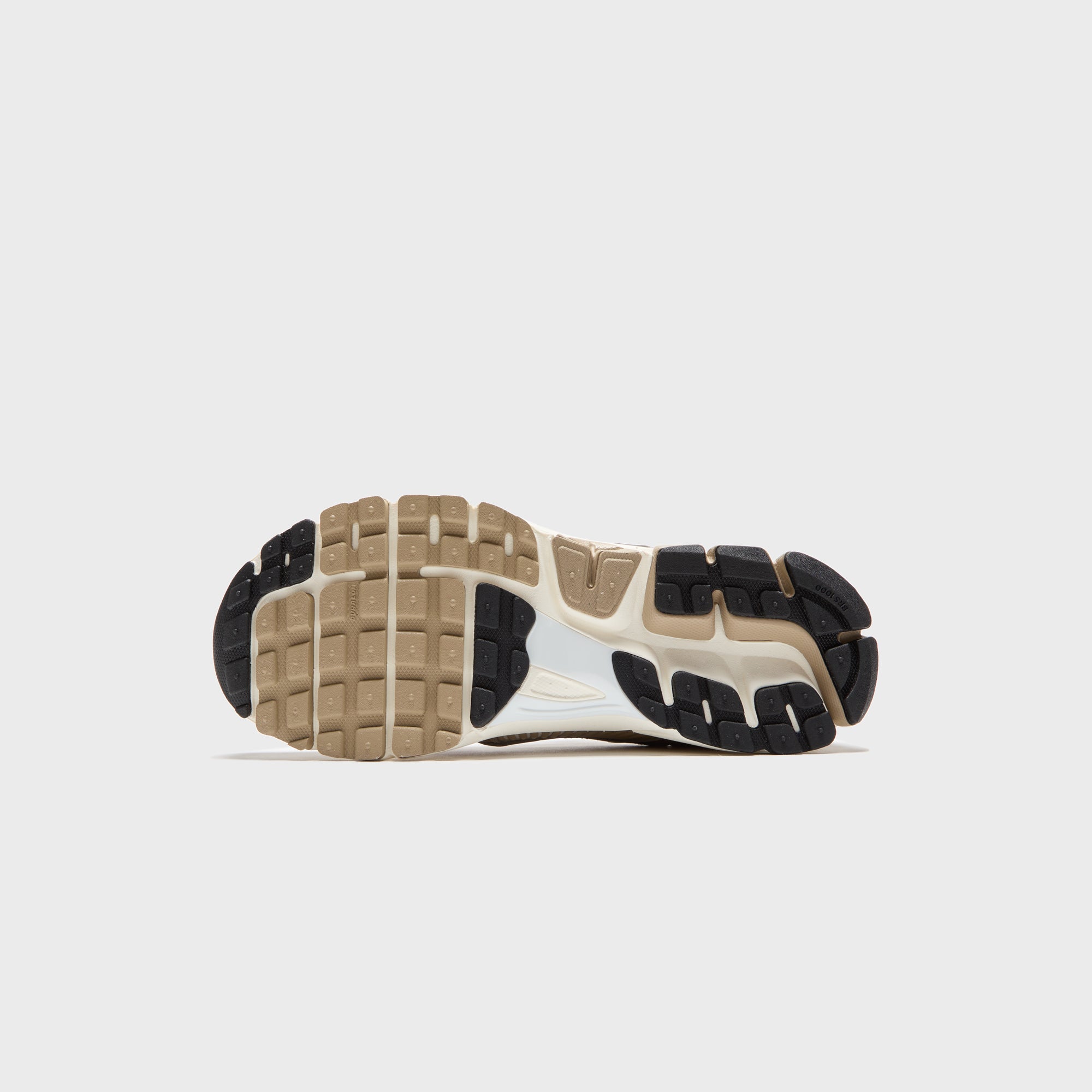 Nike WMNS Zoom Vomero 5 - Khaki / Phantom/ Fire Red/ Sail