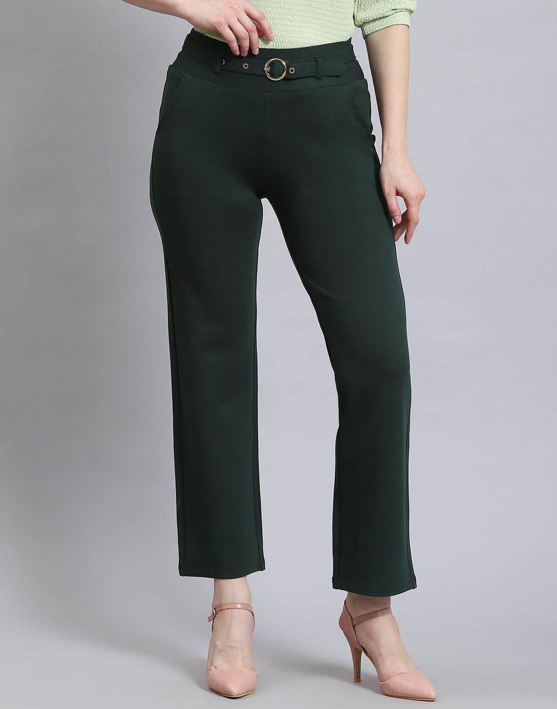 Women Green Solid Regular Fit Jegging