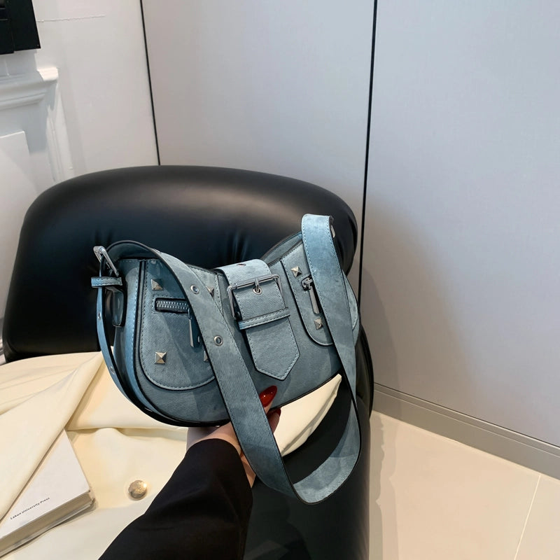 Women's Pu Leather Solid Color Streetwear Pillow Shape Zipper Shoulder Bag Underarm Bag