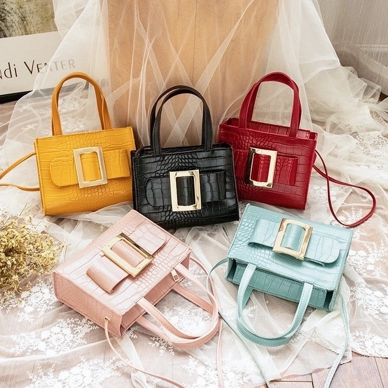 Women's All Seasons Pu Leather Solid Color Streetwear Square Zipper Square Bag