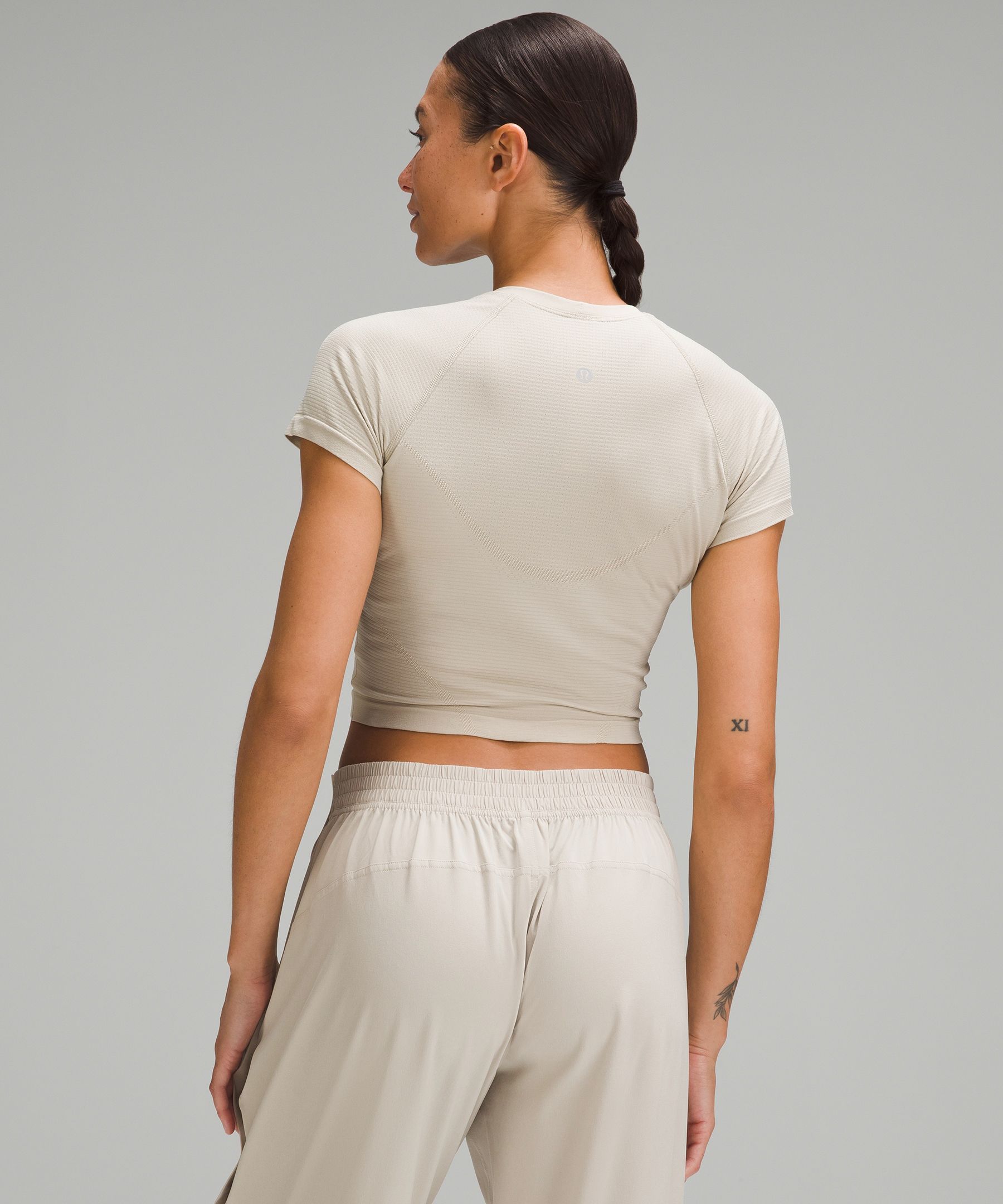 Swiftly Tech Cropped Short-Sleeve Shirt 2.0