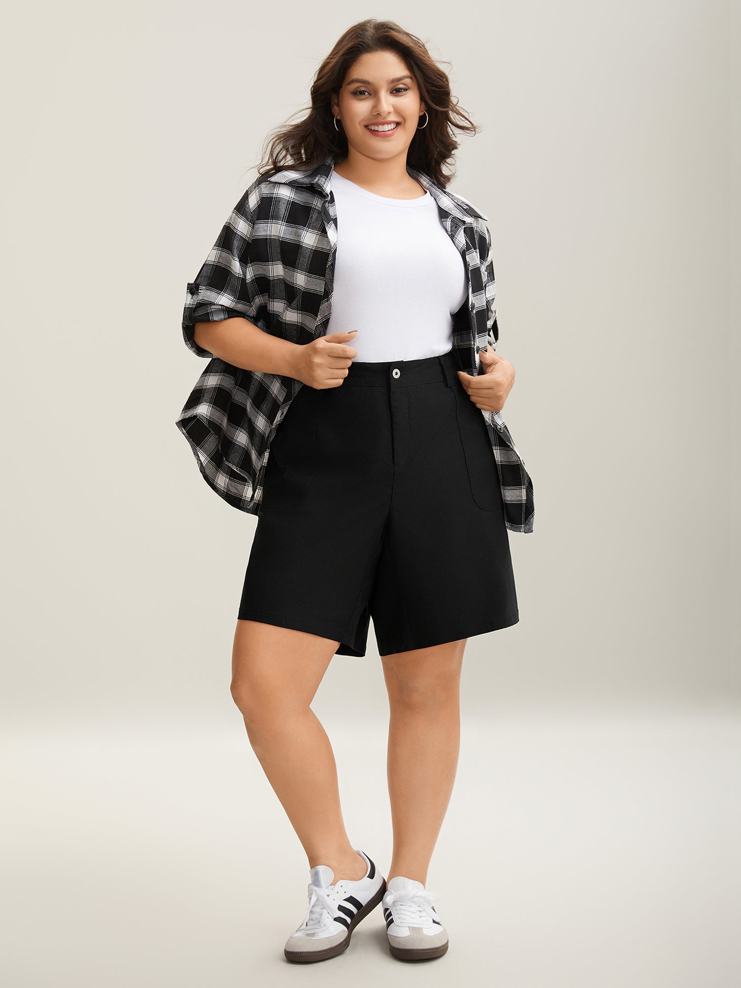 Rubber Waist Zipper Pockets Shorts