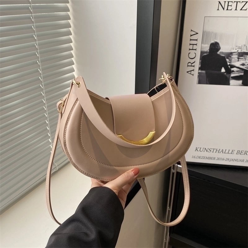 Women's Pu Leather Solid Color Vintage Style Classic Style Semicircle Buckle Shoulder Bag