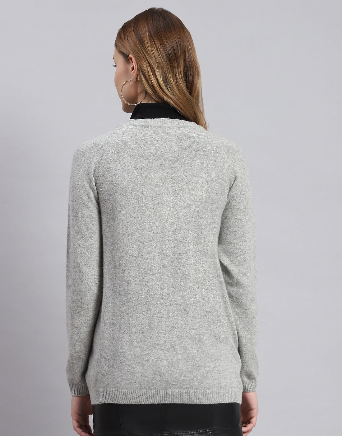 Women Grey Solid V Neck Full Sleeve Cardigans