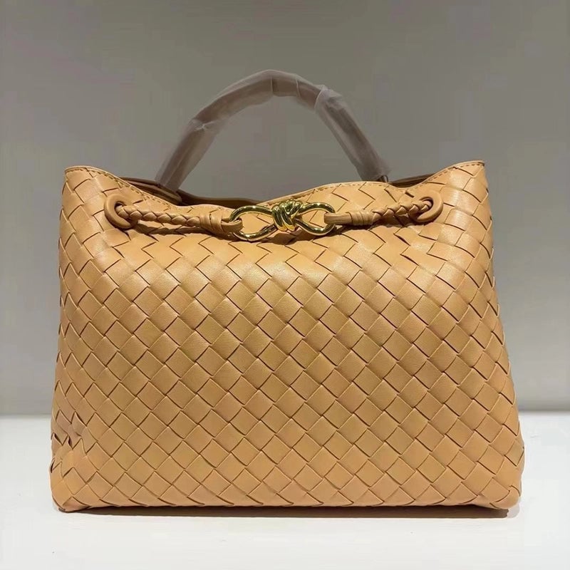 Women's Pu Leather Solid Color Classic Style Weave Bucket Magnetic Buckle Crossbody Bag