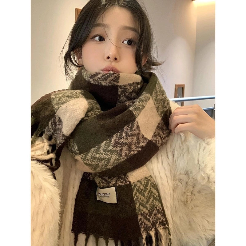 Women's Retro Lattice Imitation Cashmere Tassel Scarf