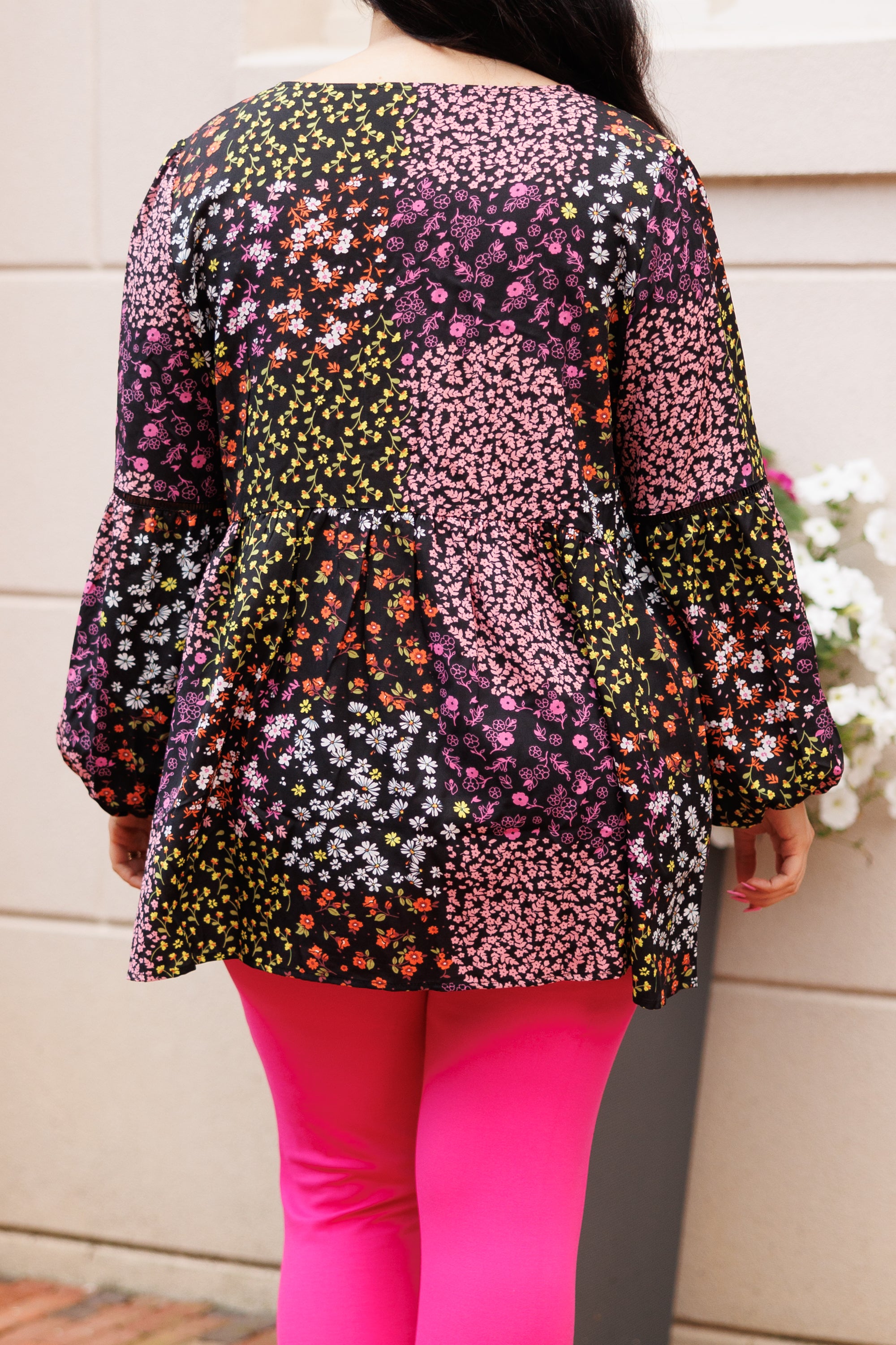 Dazzling Lights Top. Black