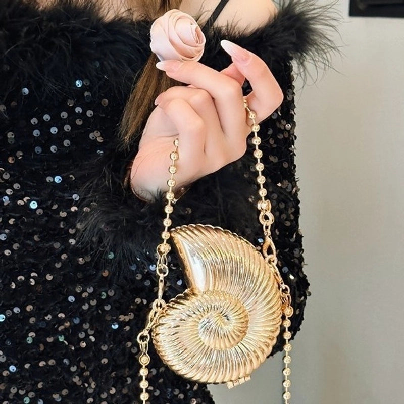 Women's Mini Arylic Solid Color Elegant Streetwear Conch-Shaped Lock Clasp Crossbody Bag