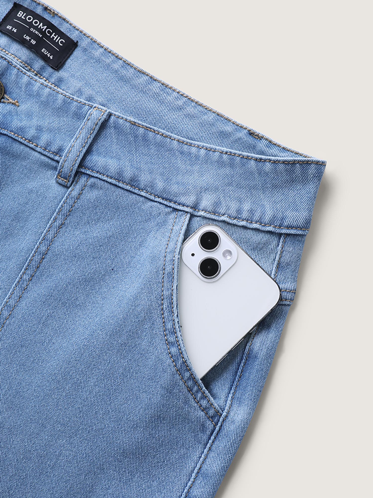 Classic Flared Hem Mid-Rise Jeans