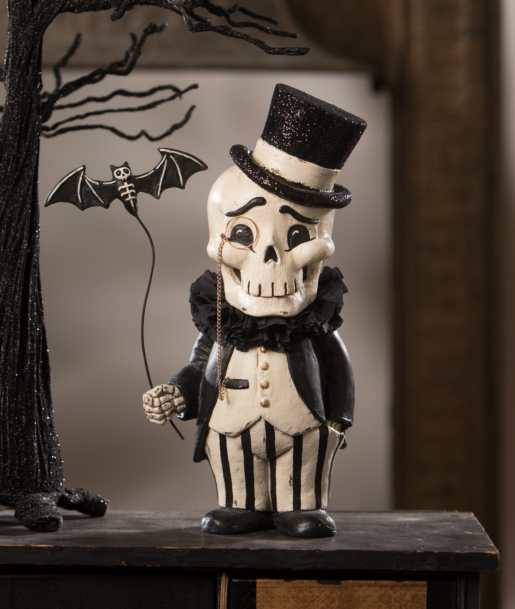 Dapper Desmond Skelly