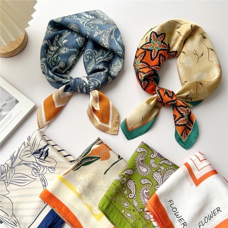 Women's Cartoon Style Cute Minimalist Printing Polyester Printing Silk Scarf