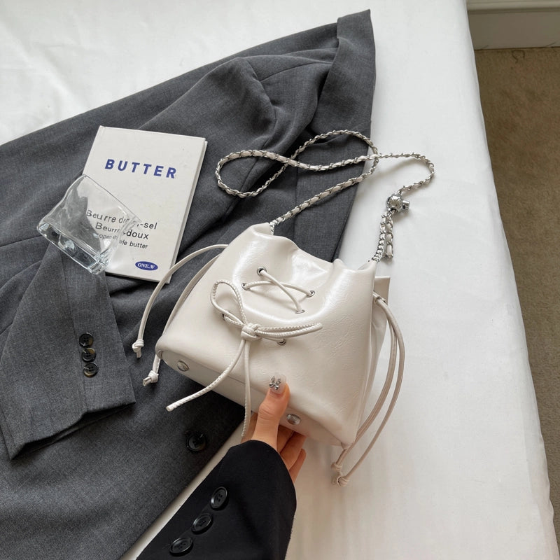 Women's Medium Pu Leather Solid Color Classic Style Sewing Thread Bucket Magnetic Buckle Bucket Bag