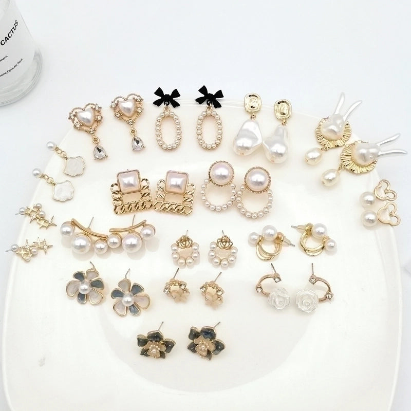 Minimalist Heart Shape Flower Resin Inlay Artificial Pearls Rhinestones Drop Earrings 1 Pair