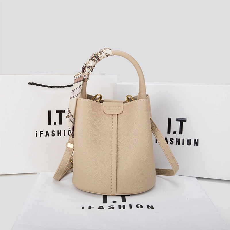 Women's Medium Leather Solid Color Elegant Bucket Open Bucket Bag
